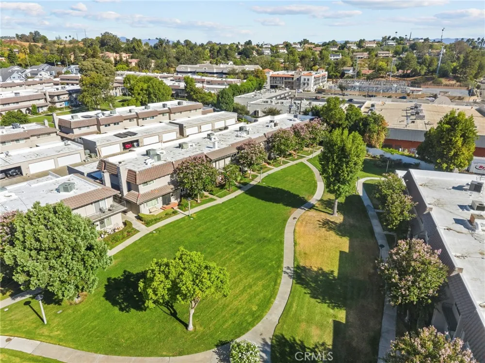 24307 La Glorita Circle Newhall, CA 91321