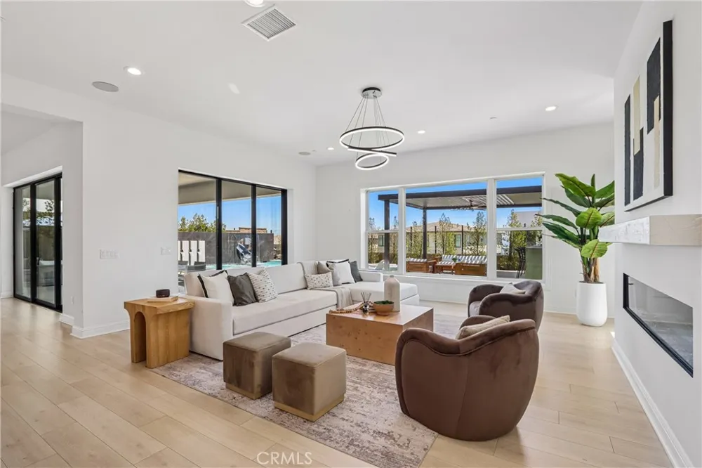 20224 W Marlow Lane Porter Ranch, CA 91326