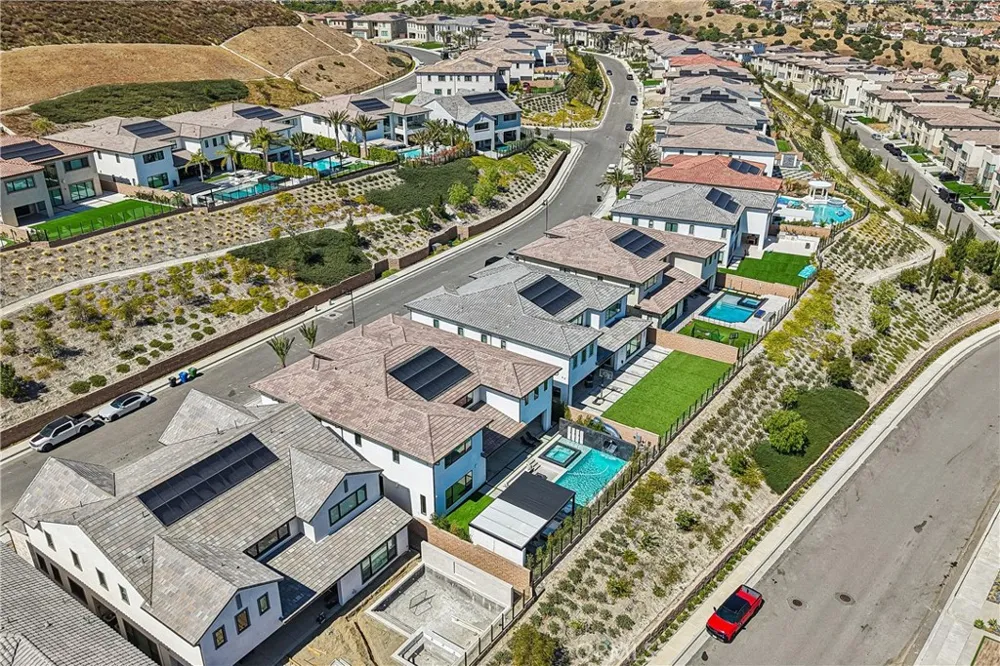 20224 W Marlow Lane Porter Ranch, CA 91326