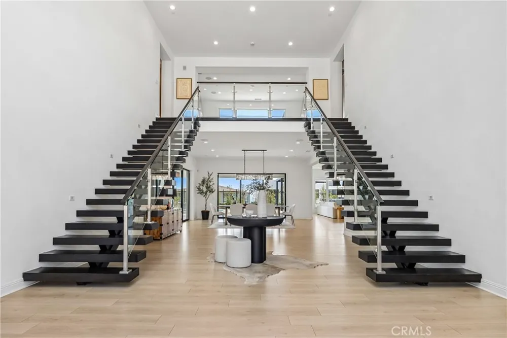 20224 W Marlow Lane Porter Ranch, CA 91326