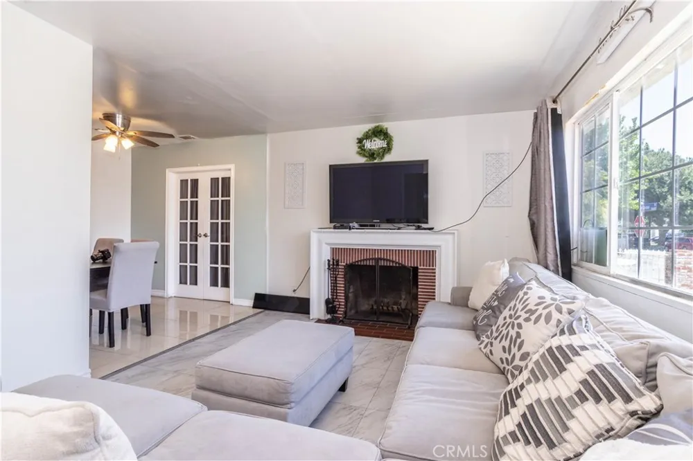 13655 Chase Street Arleta, CA 91331