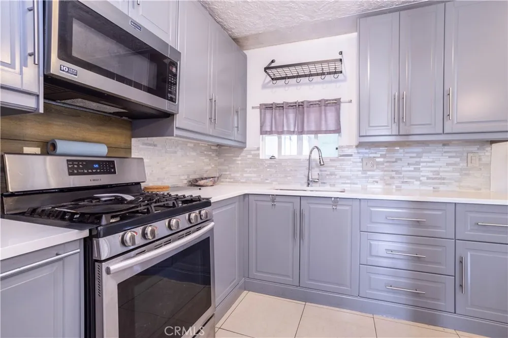 13655 Chase Street Arleta, CA 91331
