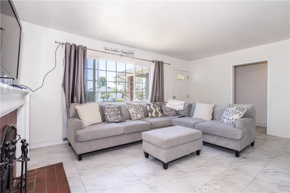 13655 Chase Street Arleta, CA 91331