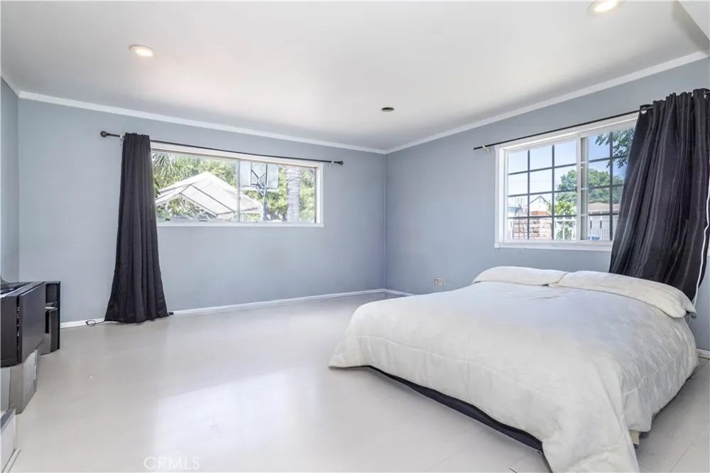 13655 Chase Street Arleta, CA 91331