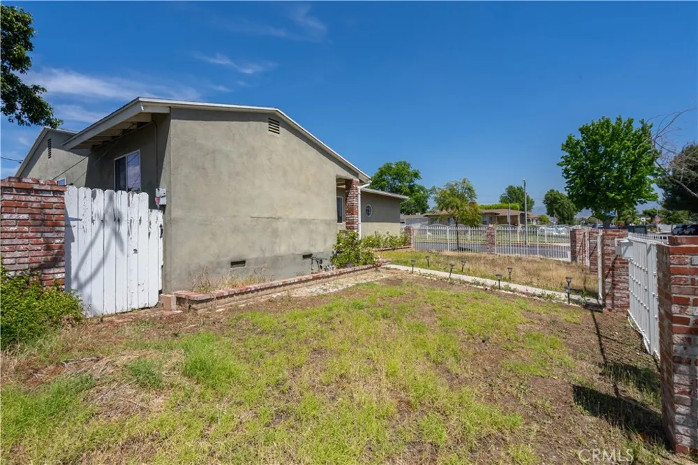 13655 Chase Street Arleta, CA 91331