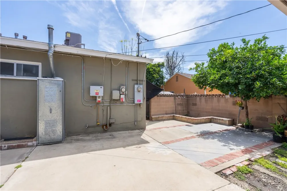 13655 Chase Street Arleta, CA 91331