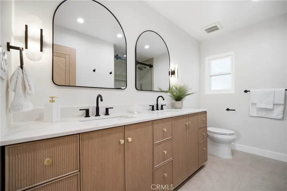 5932 Pat Avenue Woodland Hills, CA 91367