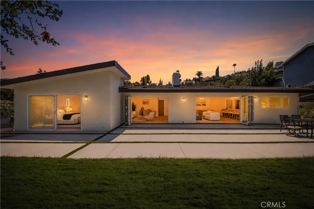 5932 Pat Avenue Woodland Hills, CA 91367