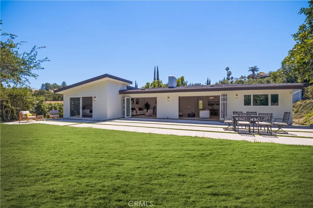 5932 Pat Avenue Woodland Hills, CA 91367