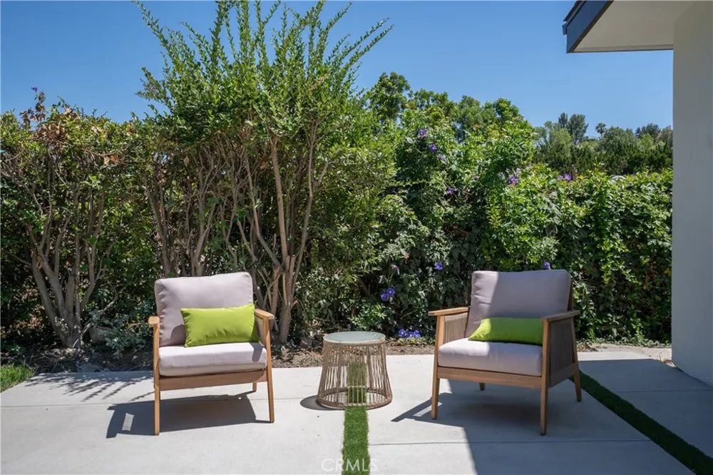 5932 Pat Avenue Woodland Hills, CA 91367