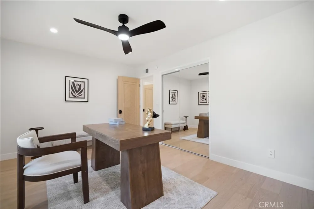 5932 Pat Avenue Woodland Hills, CA 91367