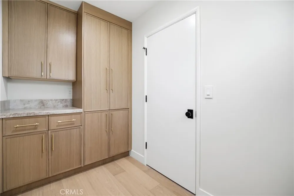5932 Pat Avenue Woodland Hills, CA 91367