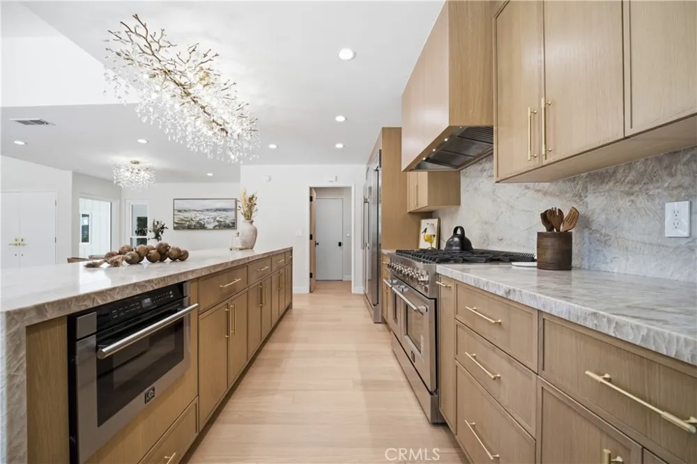 5932 Pat Avenue Woodland Hills, CA 91367