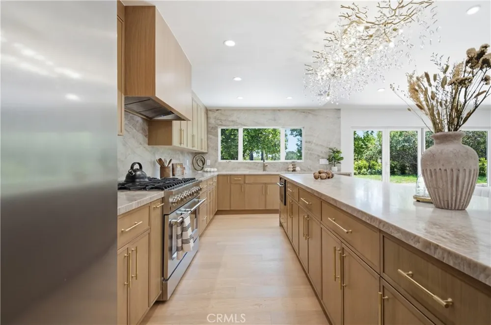 5932 Pat Avenue Woodland Hills, CA 91367