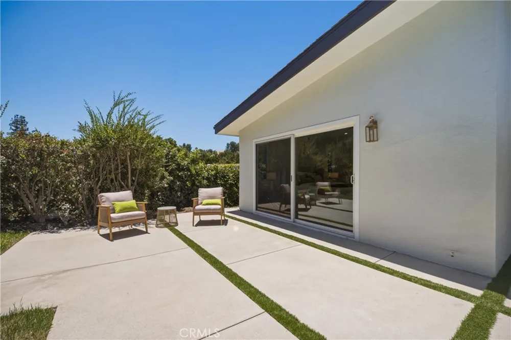 5932 Pat Avenue Woodland Hills, CA 91367