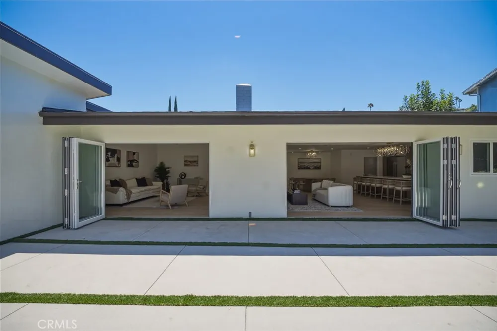 5932 Pat Avenue Woodland Hills, CA 91367