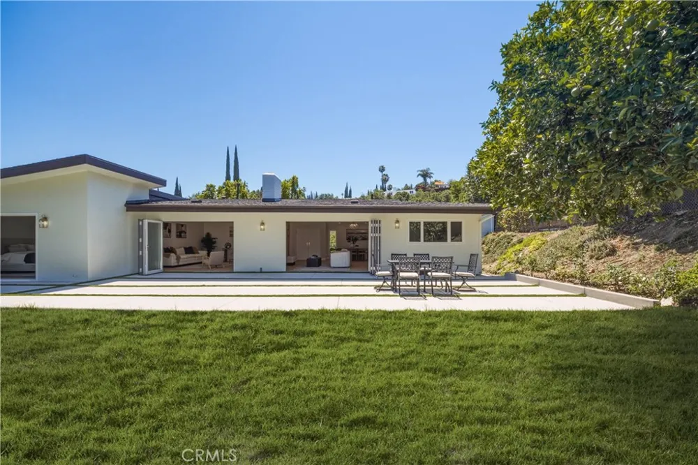 5932 Pat Avenue Woodland Hills, CA 91367