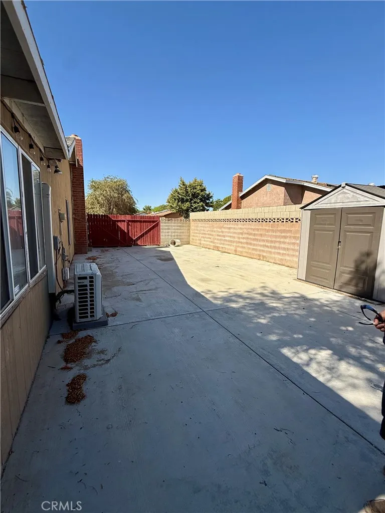 724 E Avenue J4 Lancaster, CA 93535
