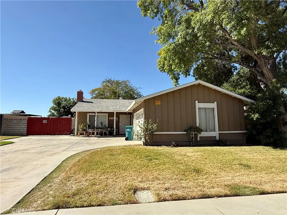 724 E Avenue J4 Lancaster, CA 93535