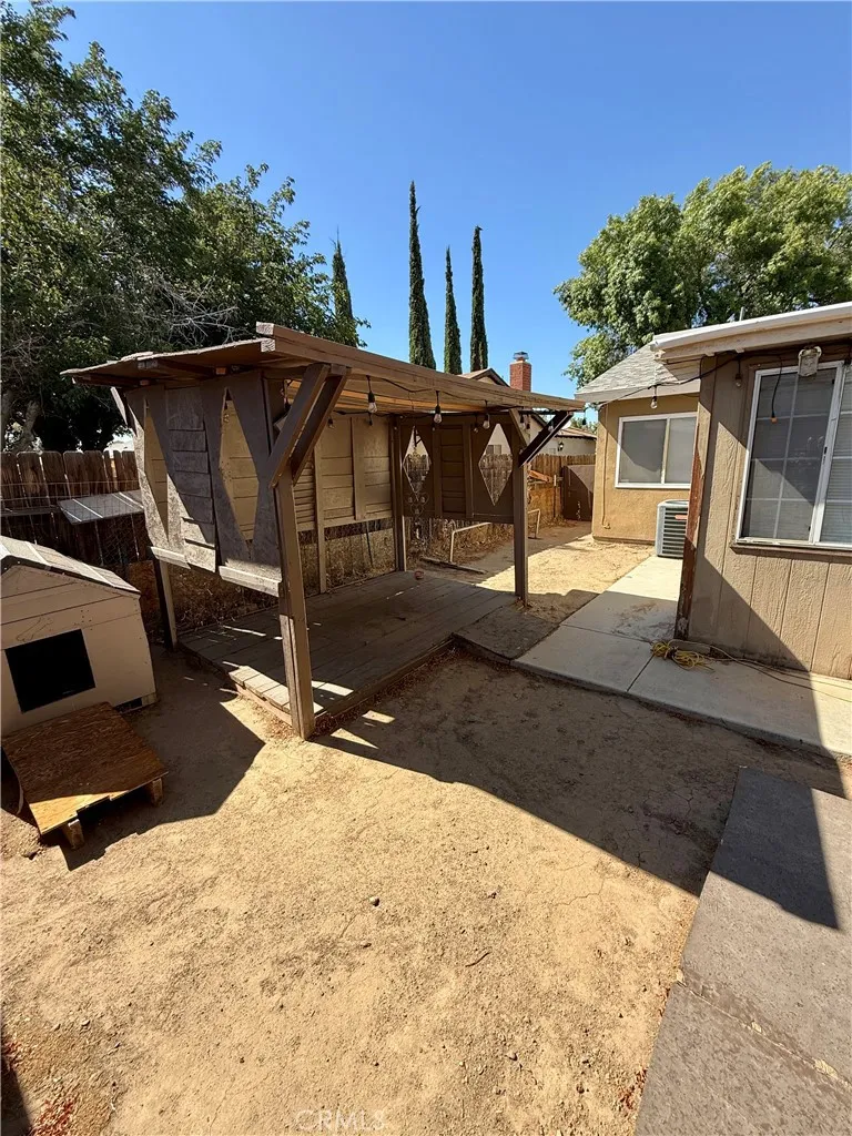 724 E Avenue J4 Lancaster, CA 93535