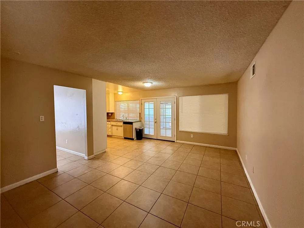 724 E Avenue J4 Lancaster, CA 93535