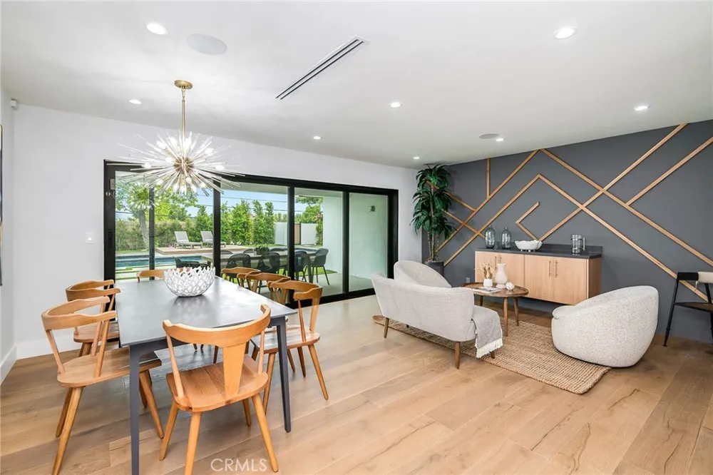 23949 Nomar Street Woodland Hills, CA 91367