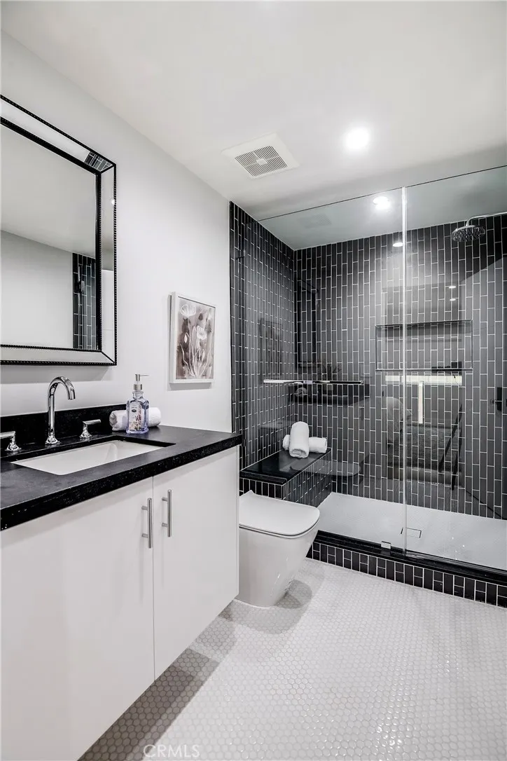 23949 Nomar Street Woodland Hills, CA 91367