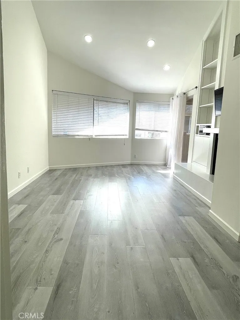 10911 Bluffside #22 Studio City, CA 91604