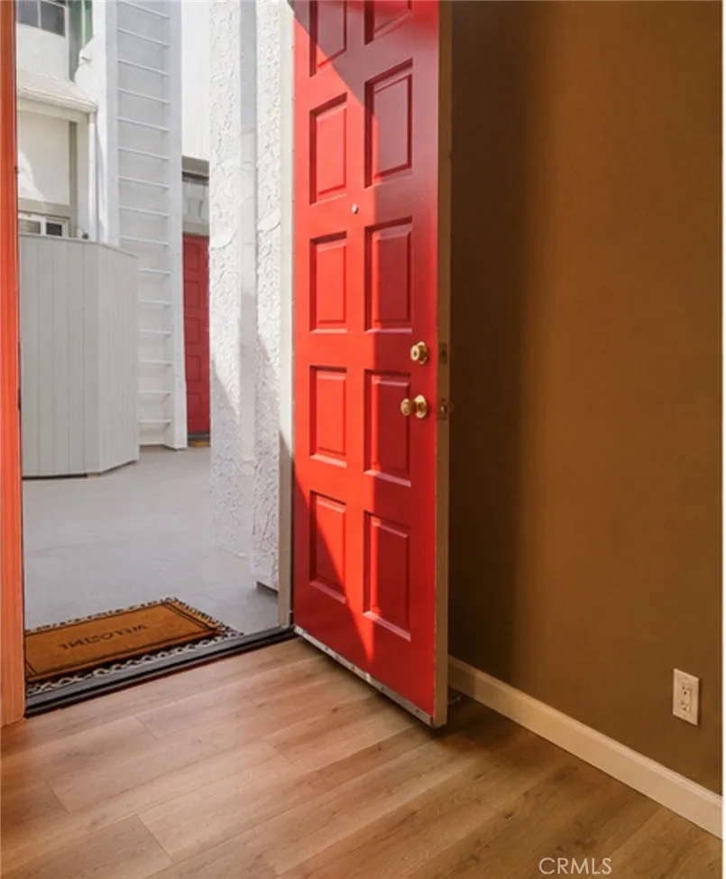 10911 Bluffside #22 Studio City, CA 91604