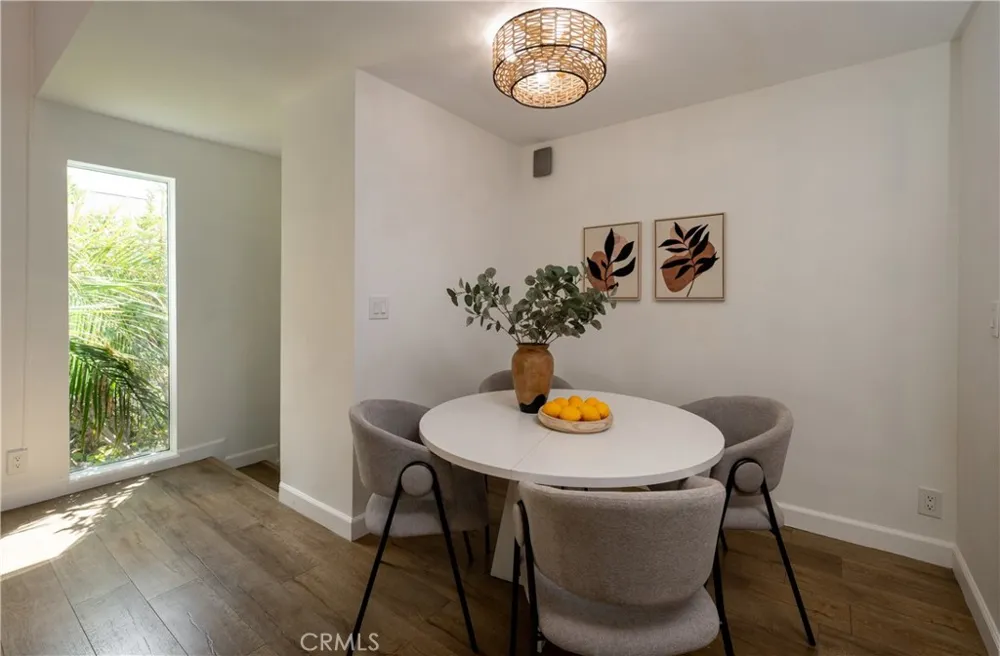 20134 Leadwell #307 Winnetka, CA 91306