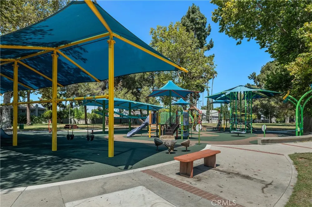 20134 Leadwell #307 Winnetka, CA 91306