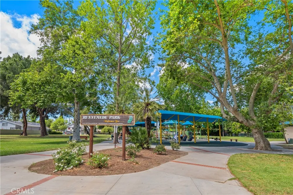 20134 Leadwell #307 Winnetka, CA 91306