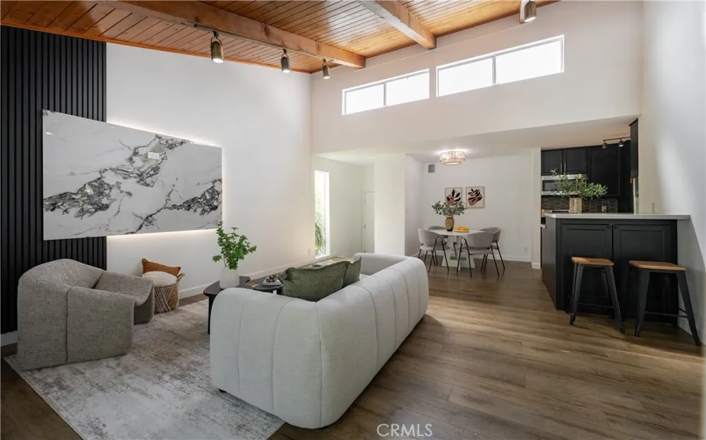 20134 Leadwell #307 Winnetka, CA 91306