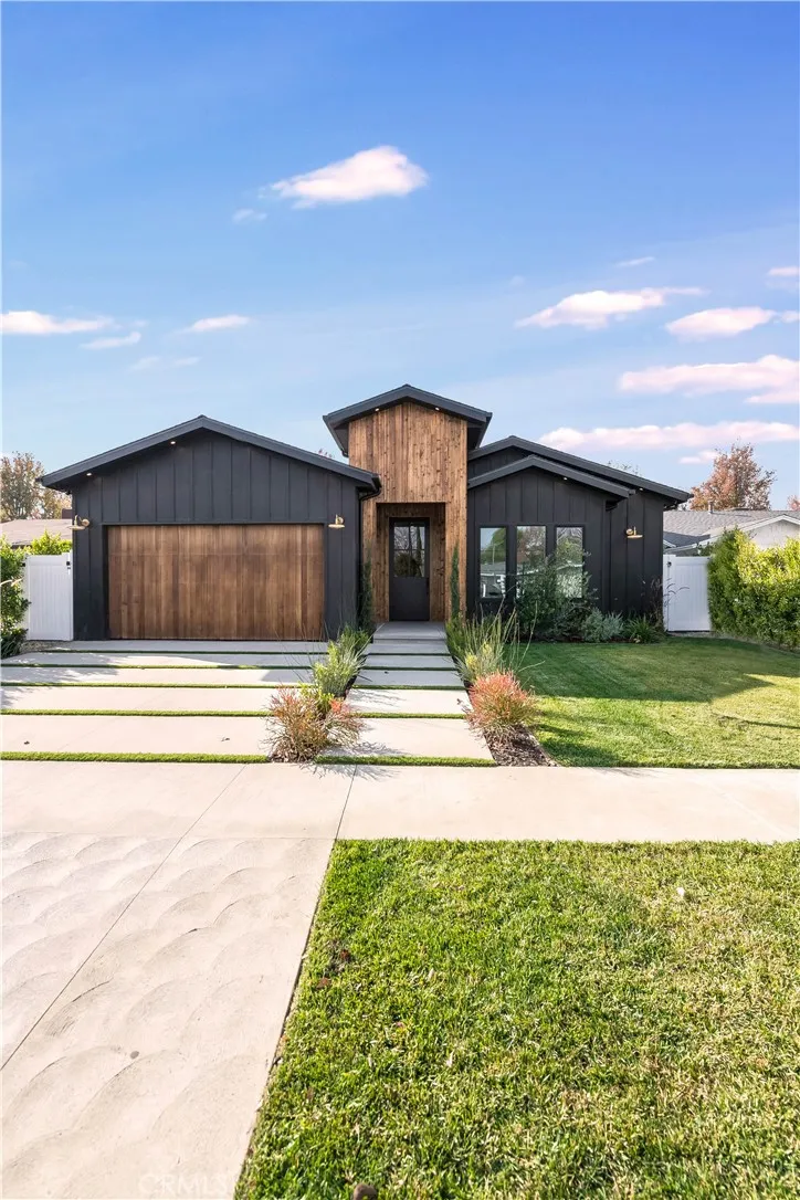 5323 Allott Avenue Sherman Oaks, CA 91401