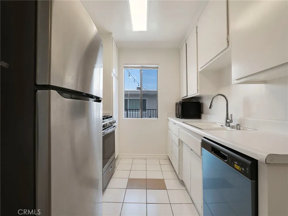 525 S Shelton Street S #205 Burbank, CA 91506