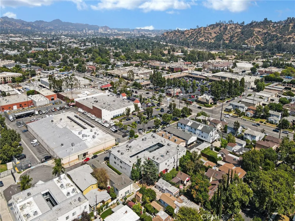 525 S Shelton Street S #205 Burbank, CA 91506