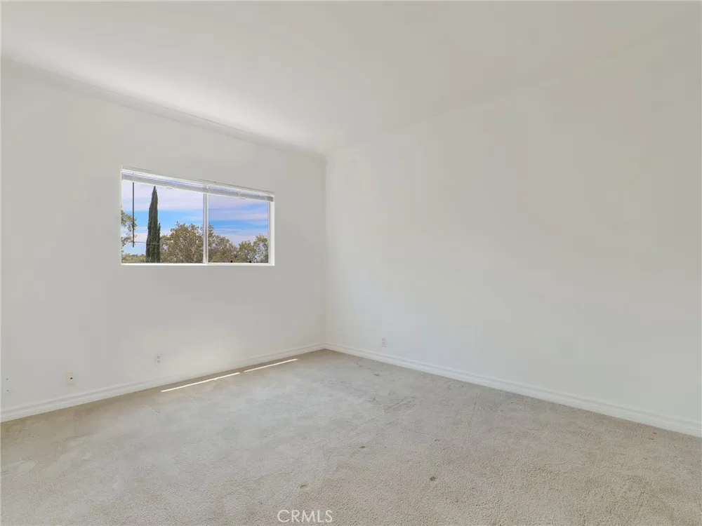 525 S Shelton Street S #205 Burbank, CA 91506