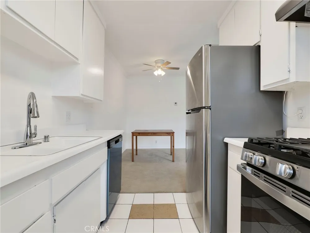 525 S Shelton Street S #205 Burbank, CA 91506
