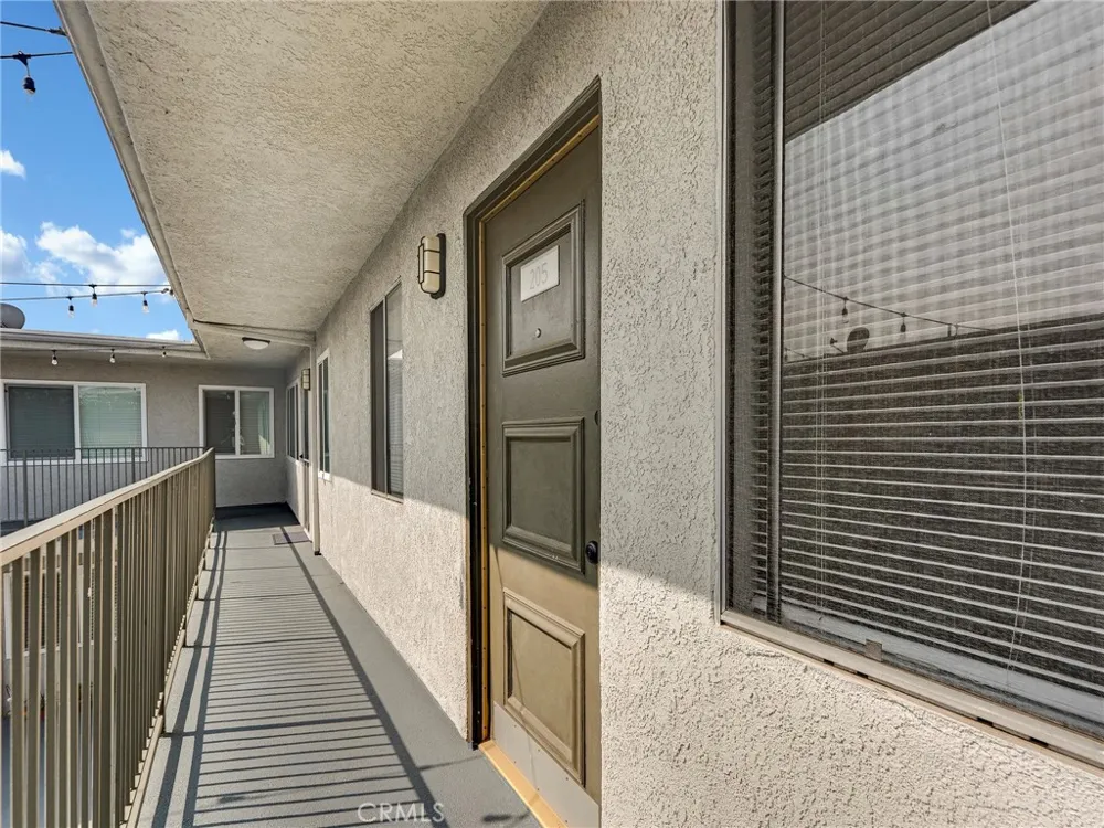 525 S Shelton Street S #205 Burbank, CA 91506