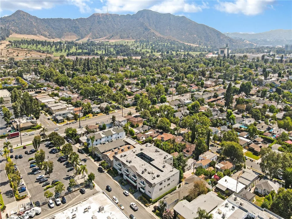 525 S Shelton Street S #205 Burbank, CA 91506