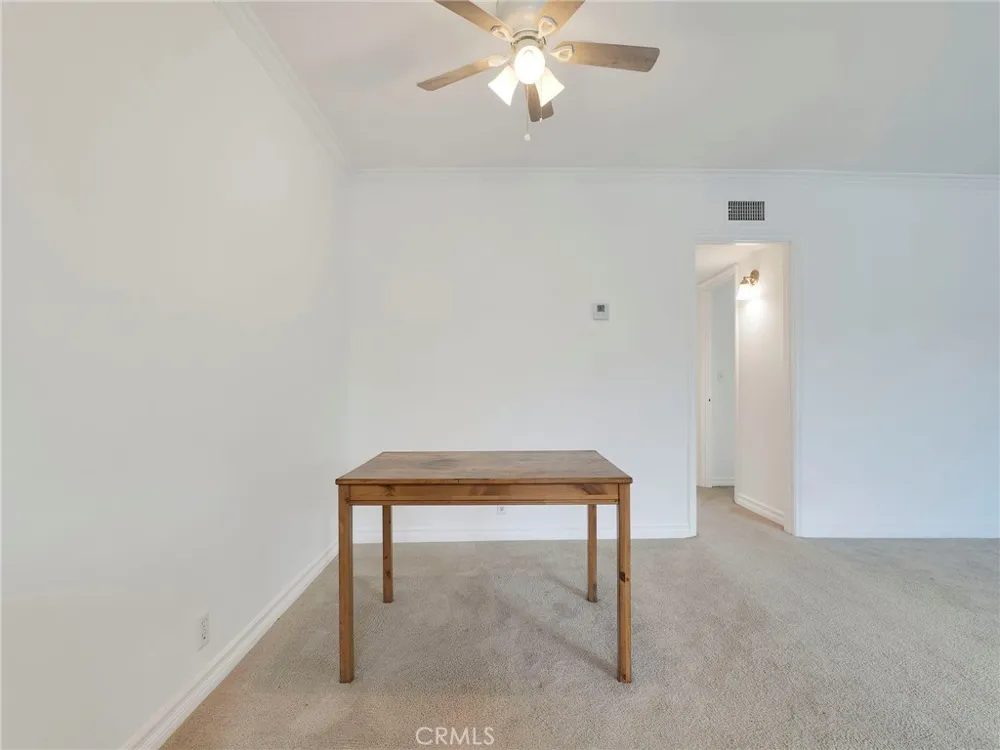 525 S Shelton Street S #205 Burbank, CA 91506