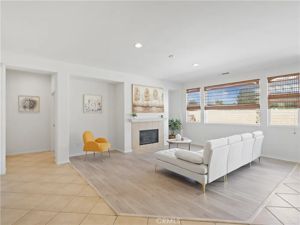 6109 W Avenue K9 Lancaster, CA 93536