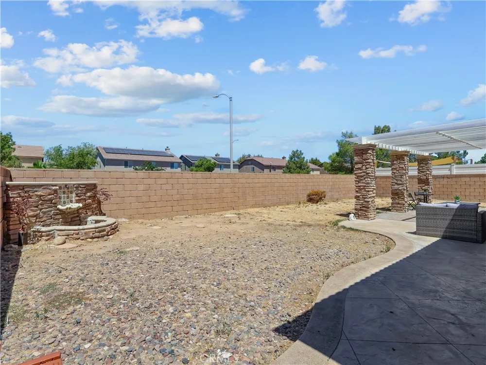 6109 W Avenue K9 Lancaster, CA 93536