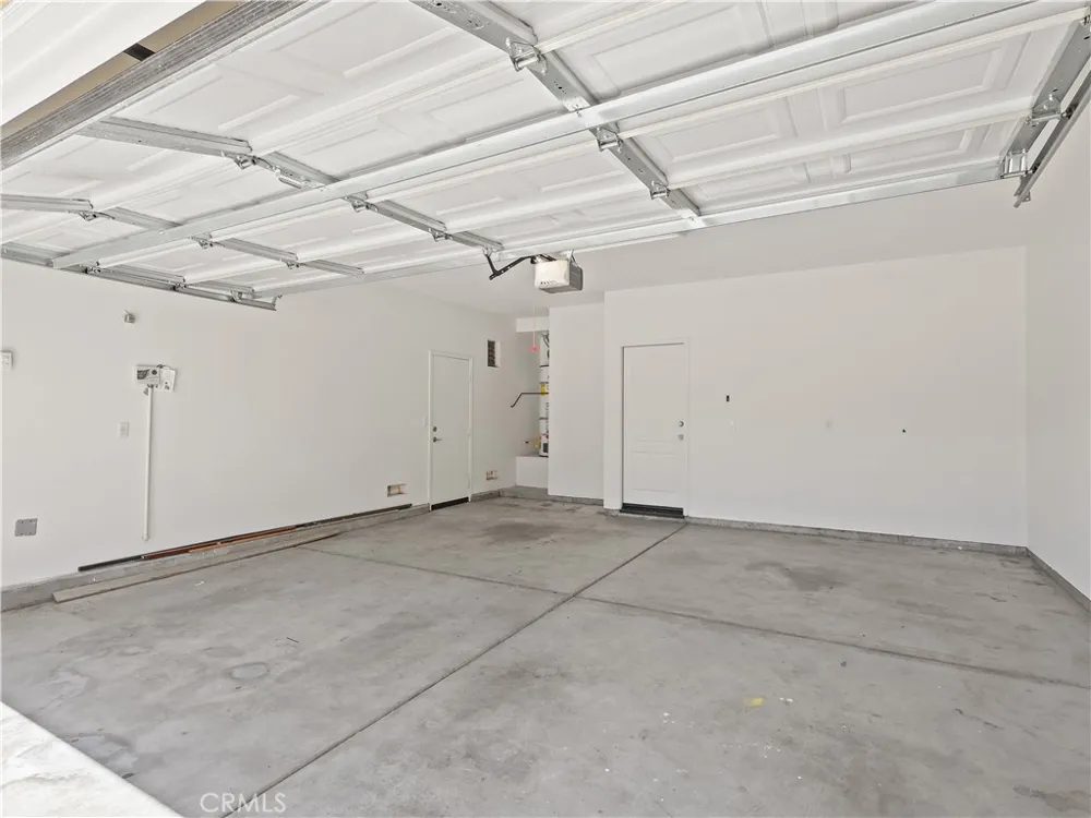 6109 W Avenue K9 Lancaster, CA 93536