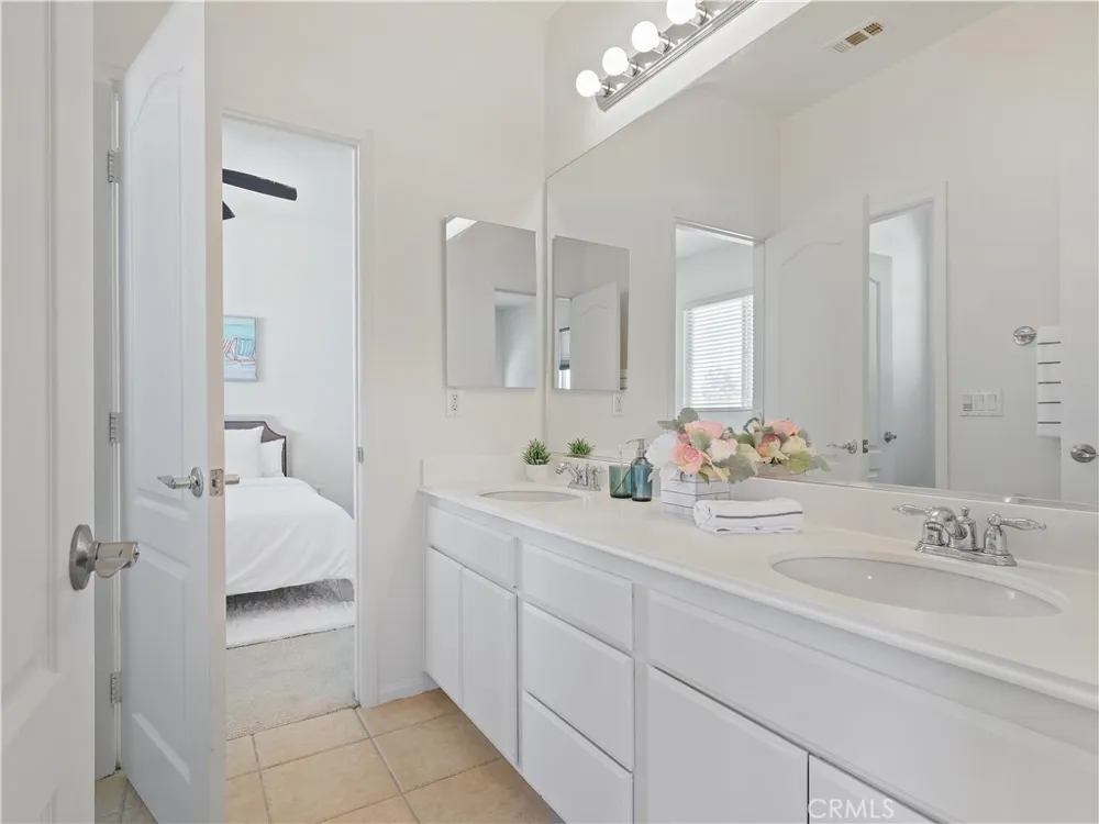 6109 W Avenue K9 Lancaster, CA 93536