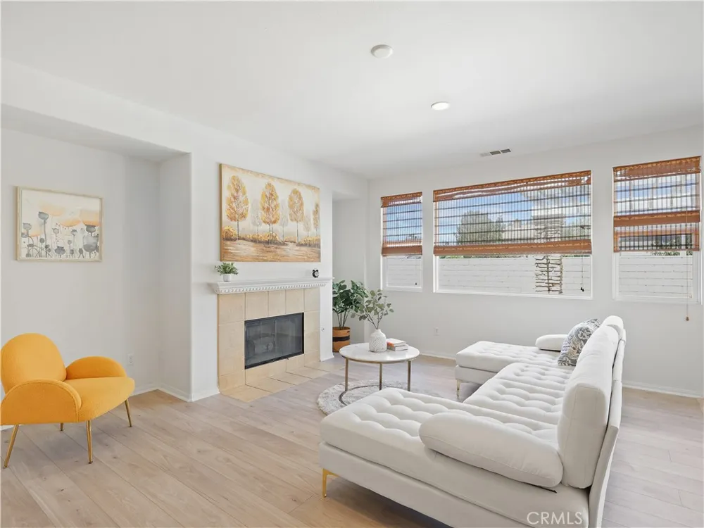 6109 W Avenue K9 Lancaster, CA 93536