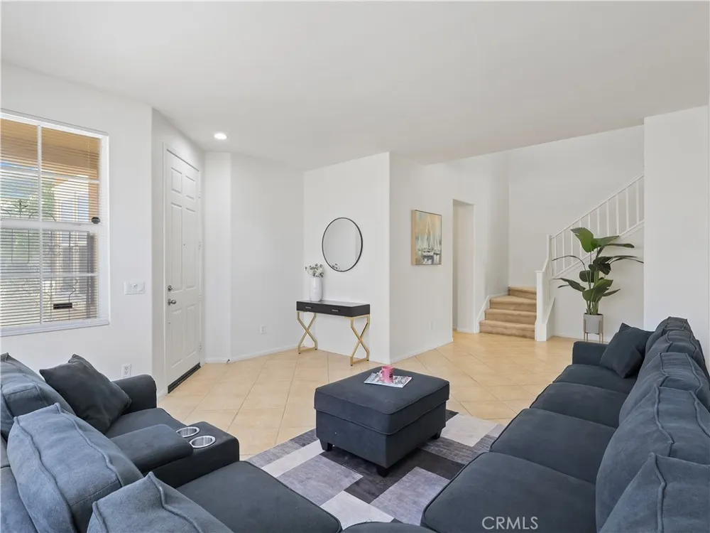 6109 W Avenue K9 Lancaster, CA 93536