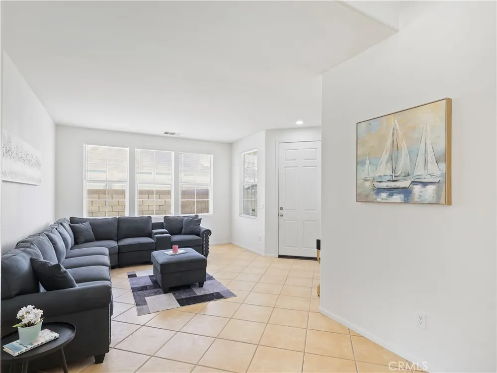6109 W Avenue K9 Lancaster, CA 93536