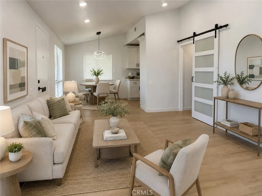 19110 Avenue Of The Oaks #D Newhall, CA 91321