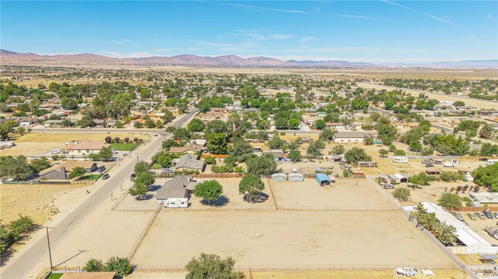 9647 E Avenue S4 Littlerock, CA 93543